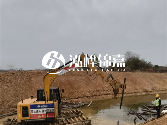 為什么要進行河道護坡?堤壩加固木樁的作用?